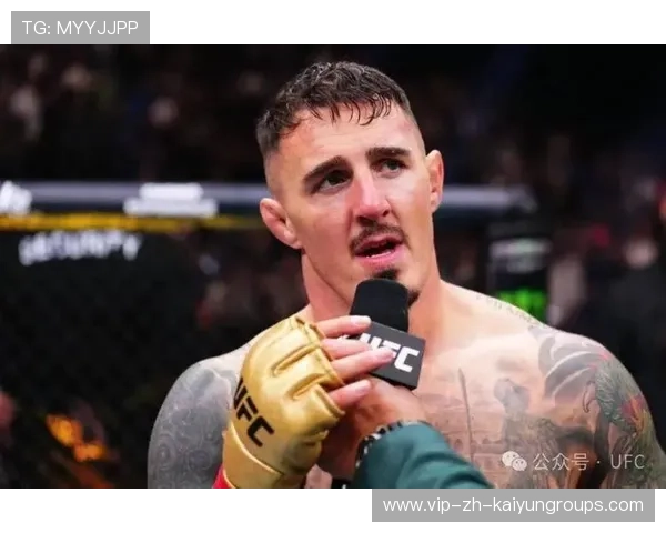 UFC拳手被KO倒地后自己站起来鼓掌